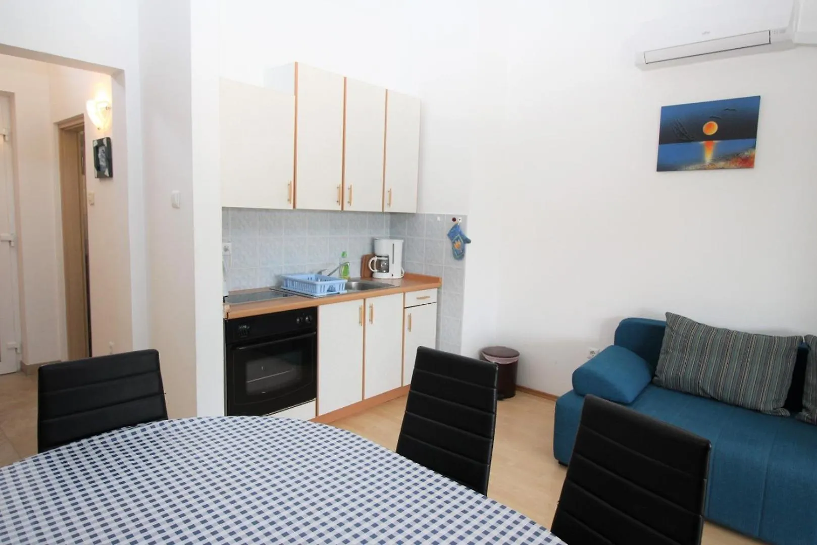Apartment Krznaric Beach Baska  Baska (Krk)